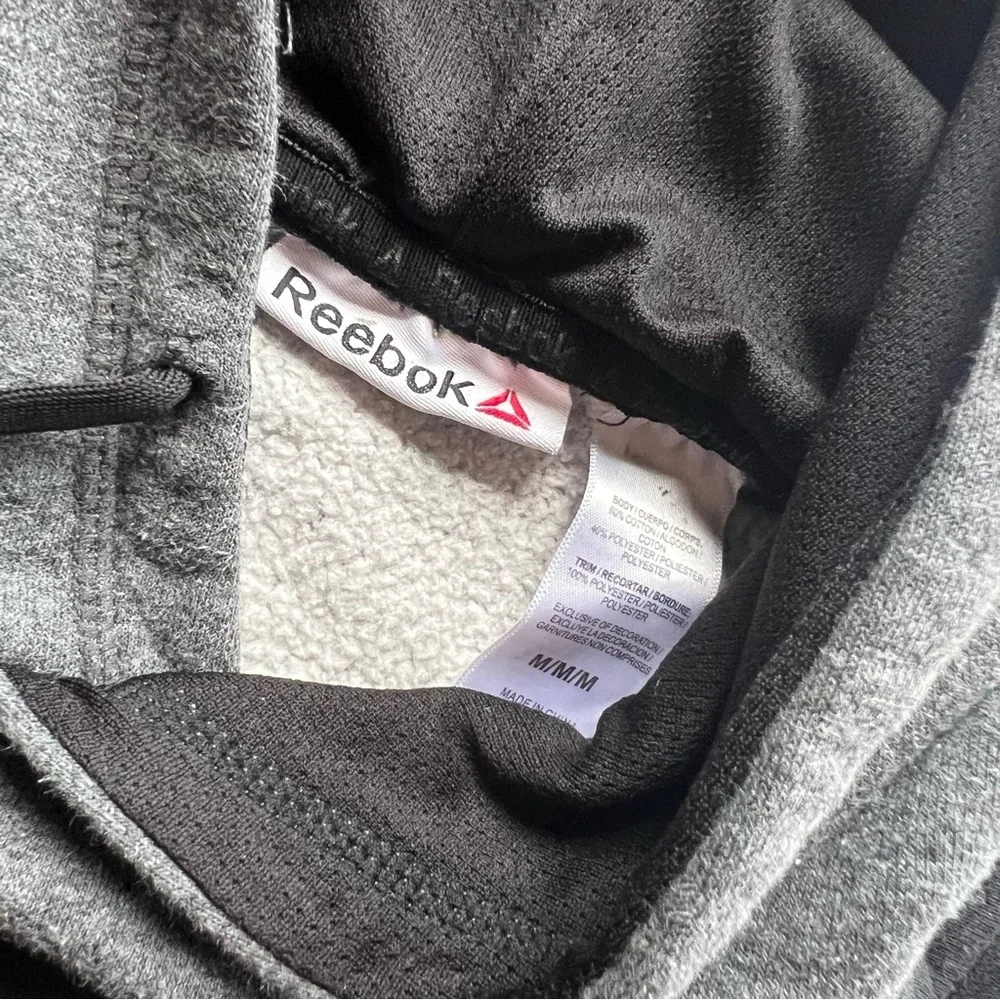Reebok Men's Gray and Black Hoodie Sweater